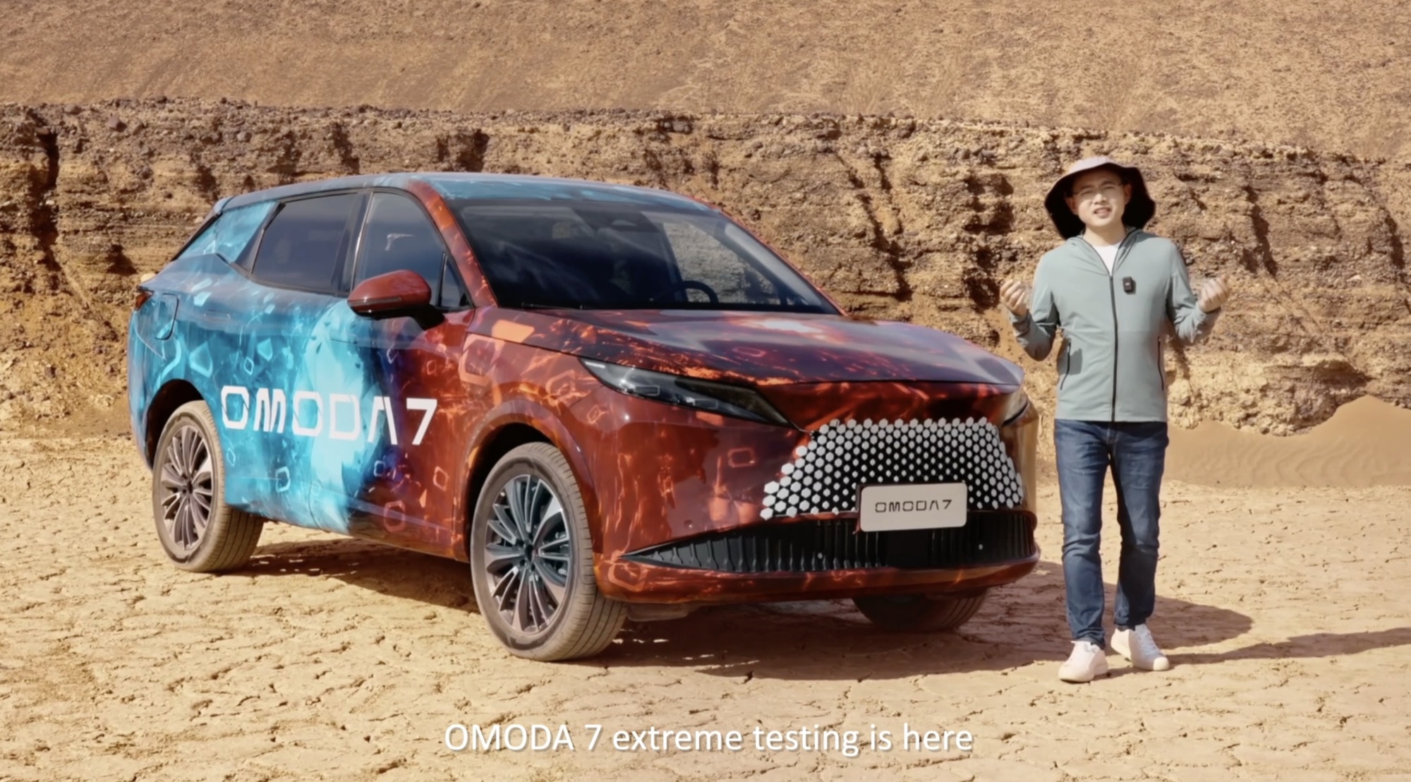 OMODA 7: prestazioni straordinarie nel caldo estremo di Turpan, dove il CEO Shawn Xu testa personalmente il nuovo modello