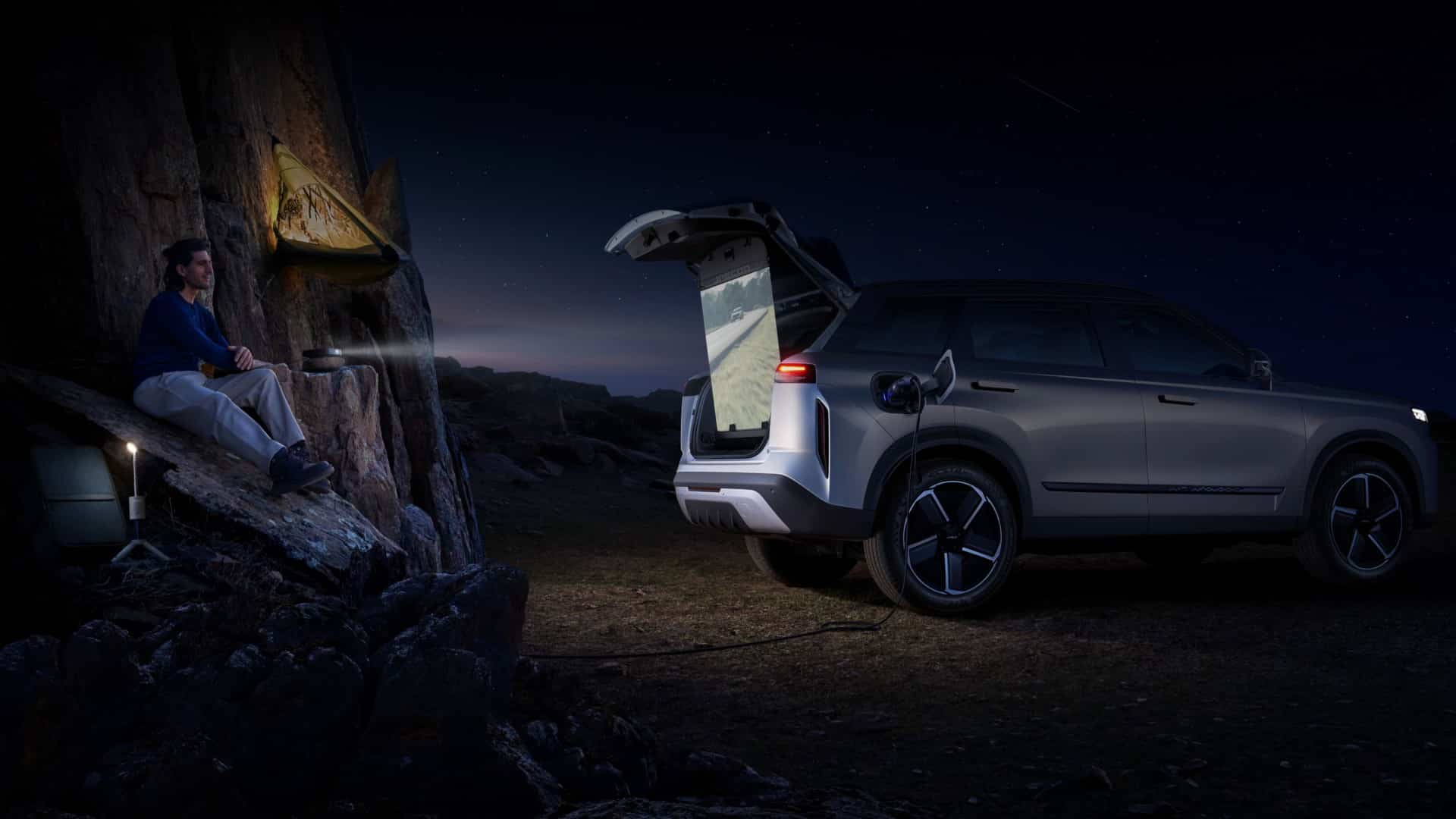 Pronta per la vita Outdoor. Equipaggiata da un telo che permette l’utilizzo di un proiettore durante i vostri viaggi.